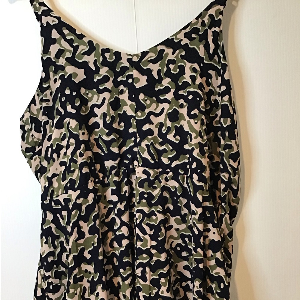 REBEL | Camo Print Top - Picture 4 of 5